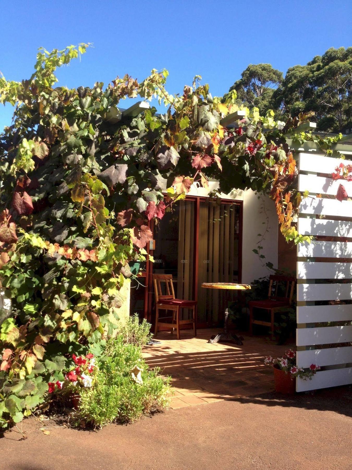 Forest Retreat Bed And Breakfast Margaret River ภายนอก รูปภาพ
